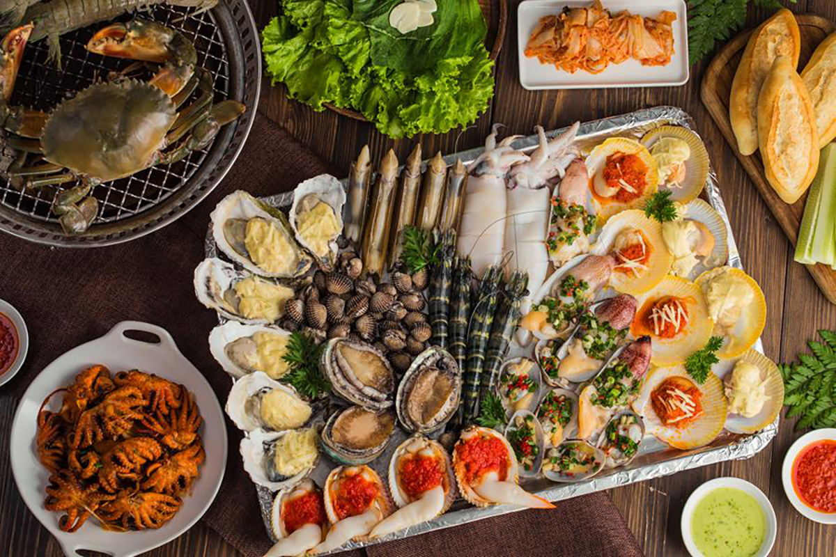 Lưu ngay 10 quán hải sản ngon Sài Gòn ''ăn một lần mê cả đời''